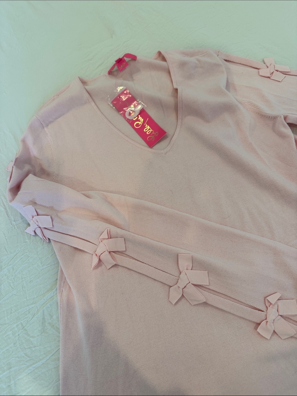 NWT Lilly Pulitzer Pale Pink V-Neck COTTON Sweaterwith BOWS!